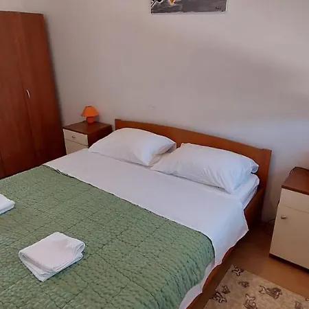 Apartman Uz Apartman *